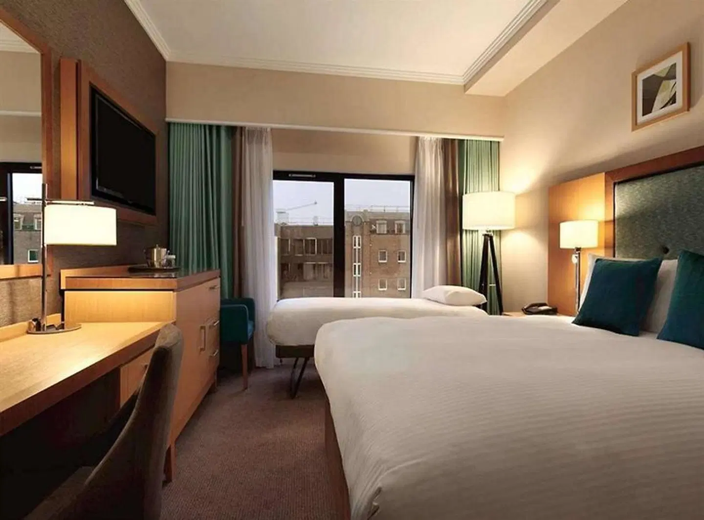DoubleTree by Hilton Hotel London - Victoria ROOM_EXAMPLE