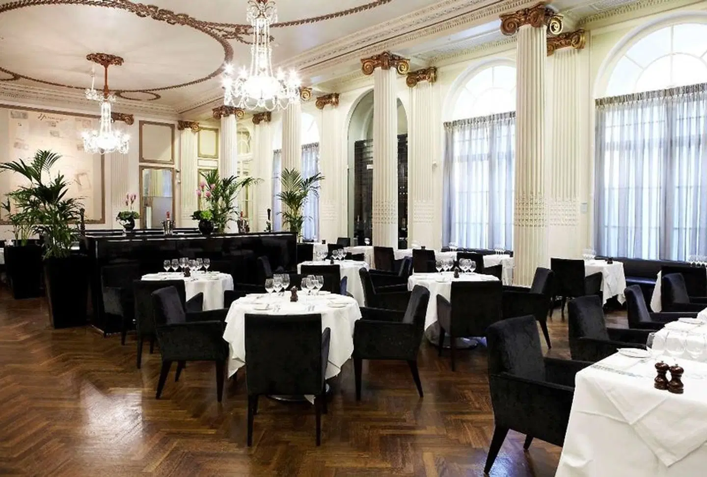 The Waldorf Hilton Restaurant