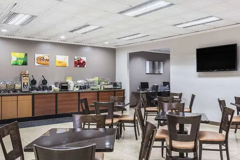 Quality Inn & Suites Los Angeles Airport - LAX – Hotelfoto