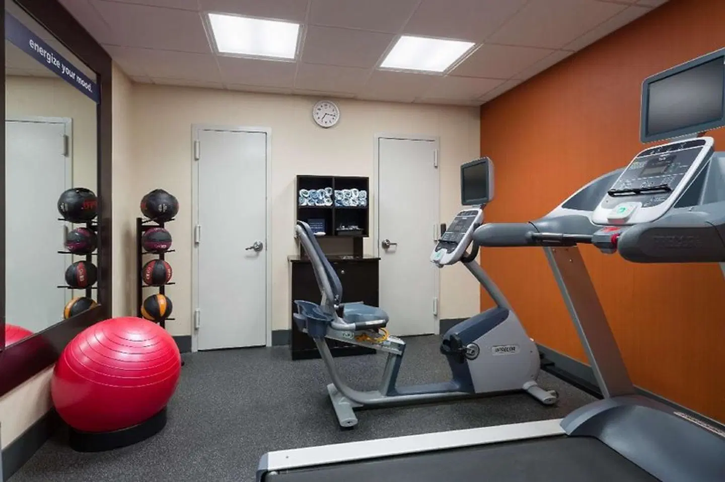 Hampton Inn Seaport Financial District SPORTS_AND_LEISURE