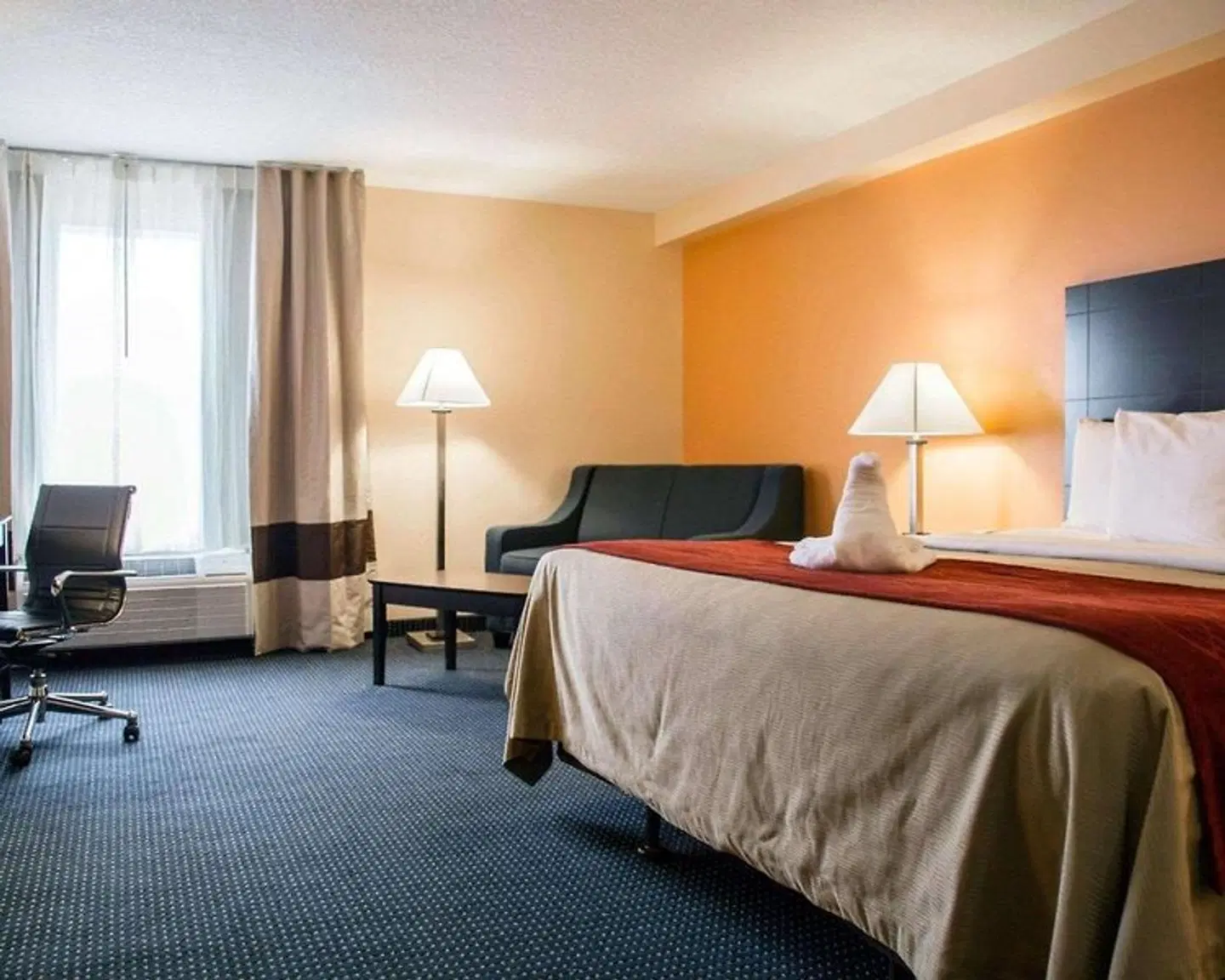 Comfort Inn International ROOM_EXAMPLE