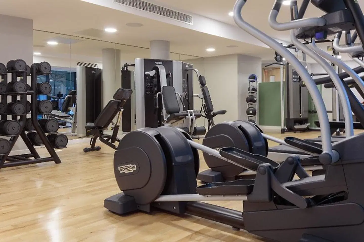 Holiday Inn London - Heathrow Bath Road SPORTS_AND_LEISURE