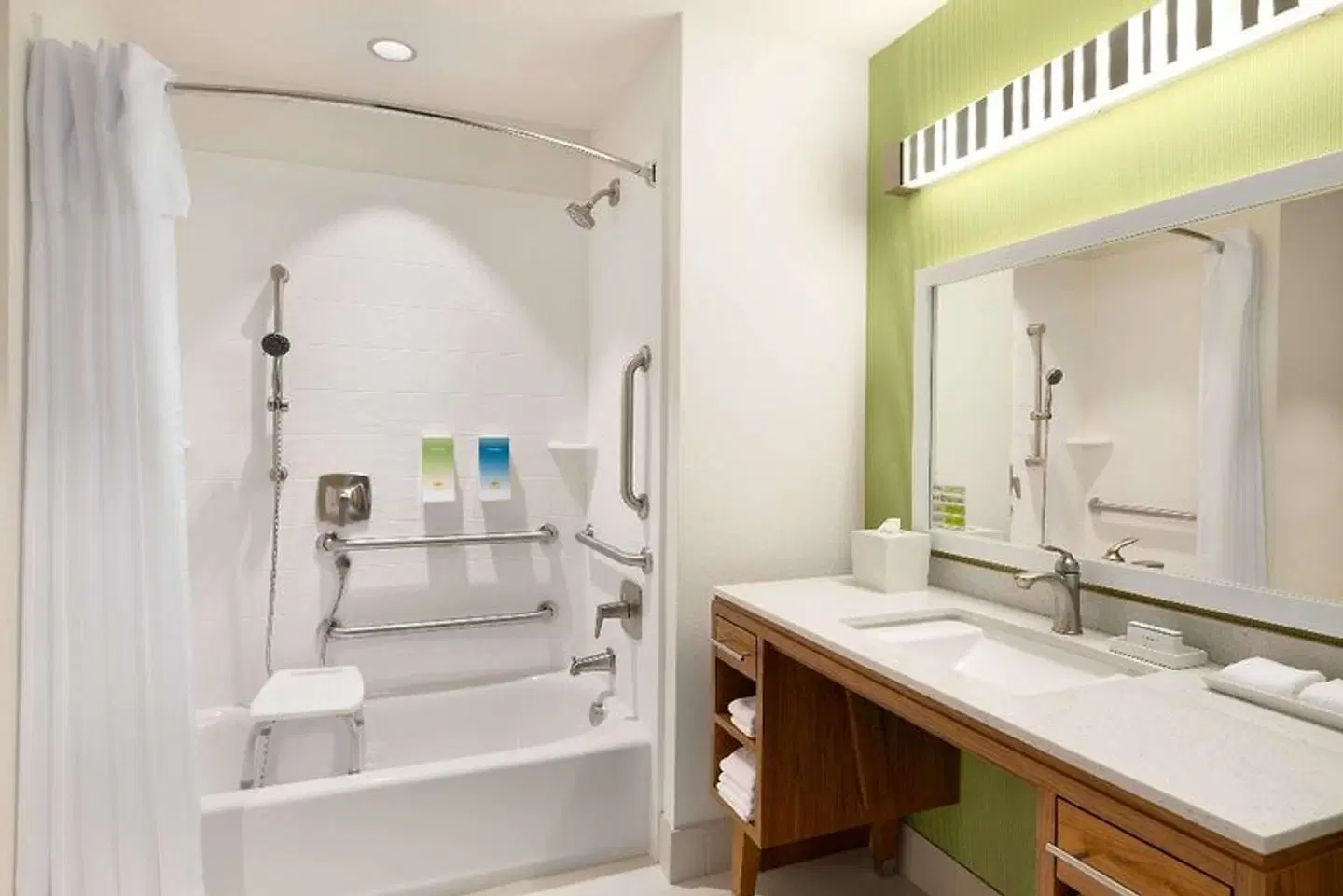 Home2 Suites by Hilton Houston Energy Corridor Badezimmer