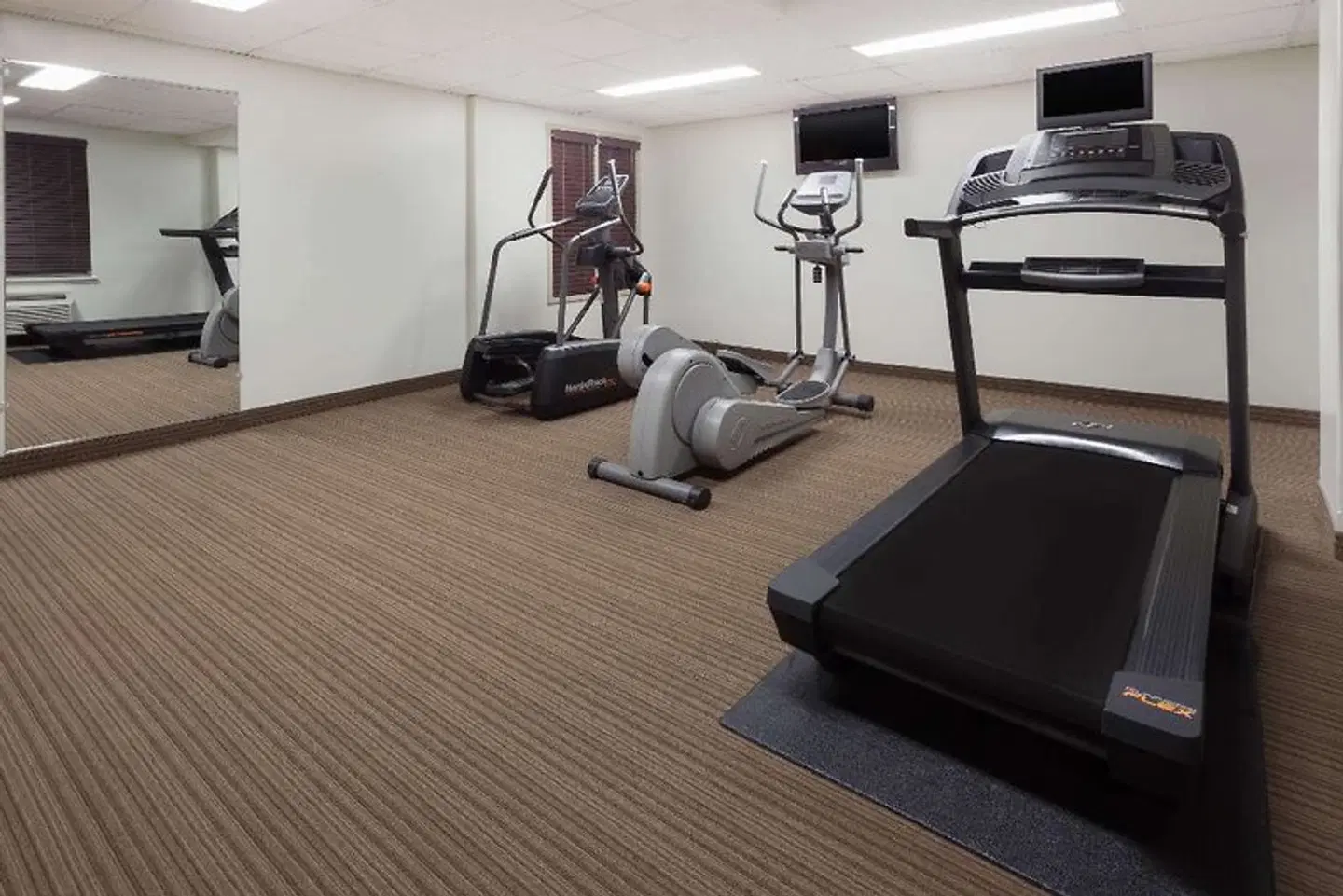 Super 8 Peterborough SPORTS_AND_LEISURE