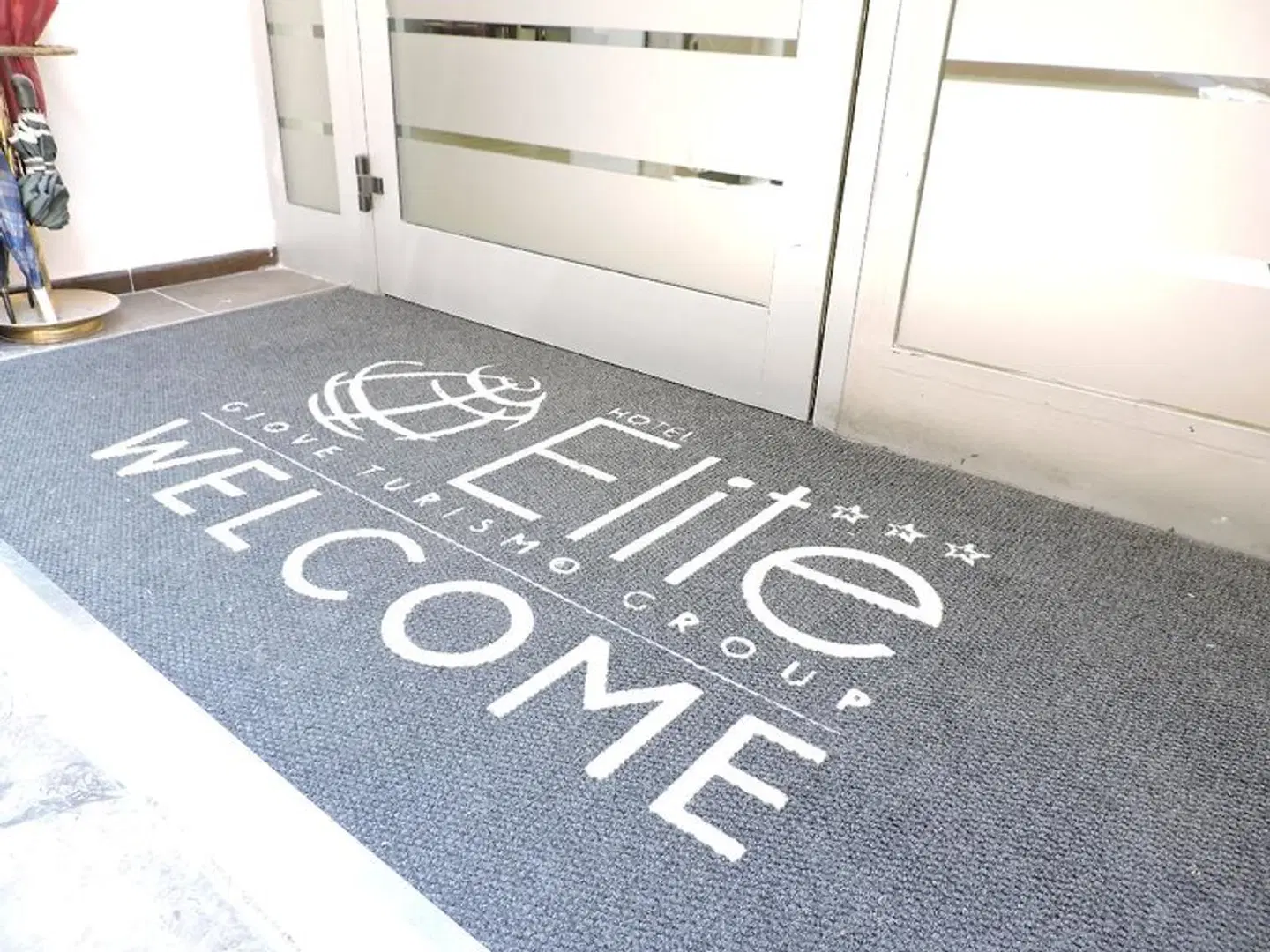 Elite MODEL_IMPRESSION