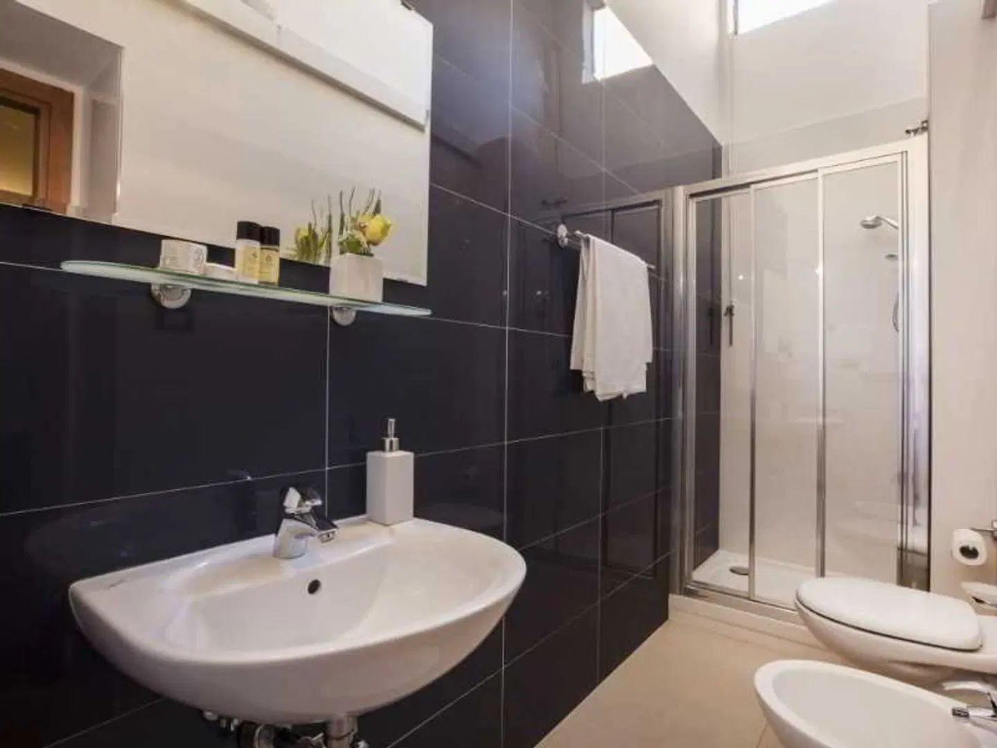 Hotel Accademia Badezimmer