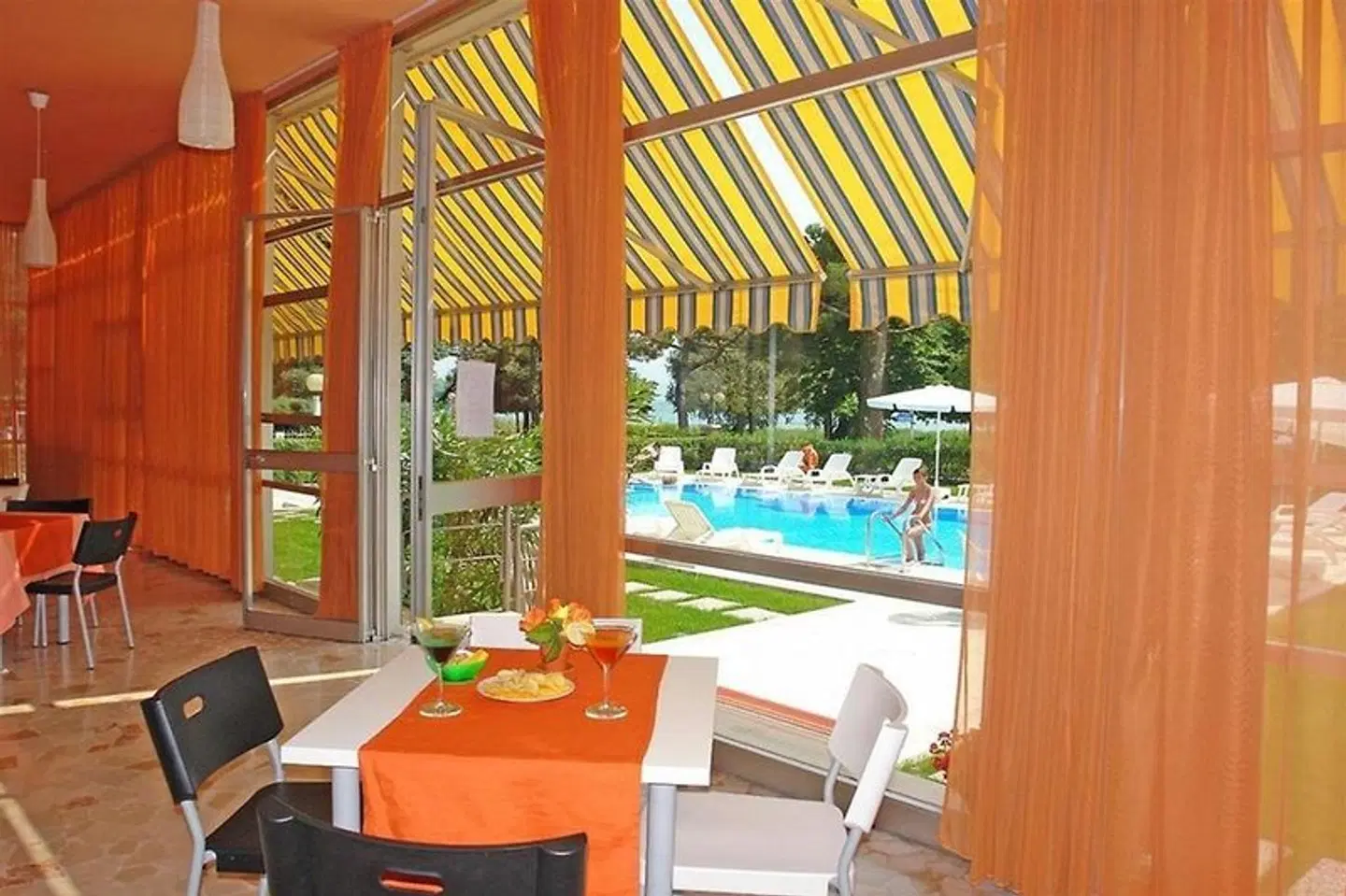 Suisse Restaurant