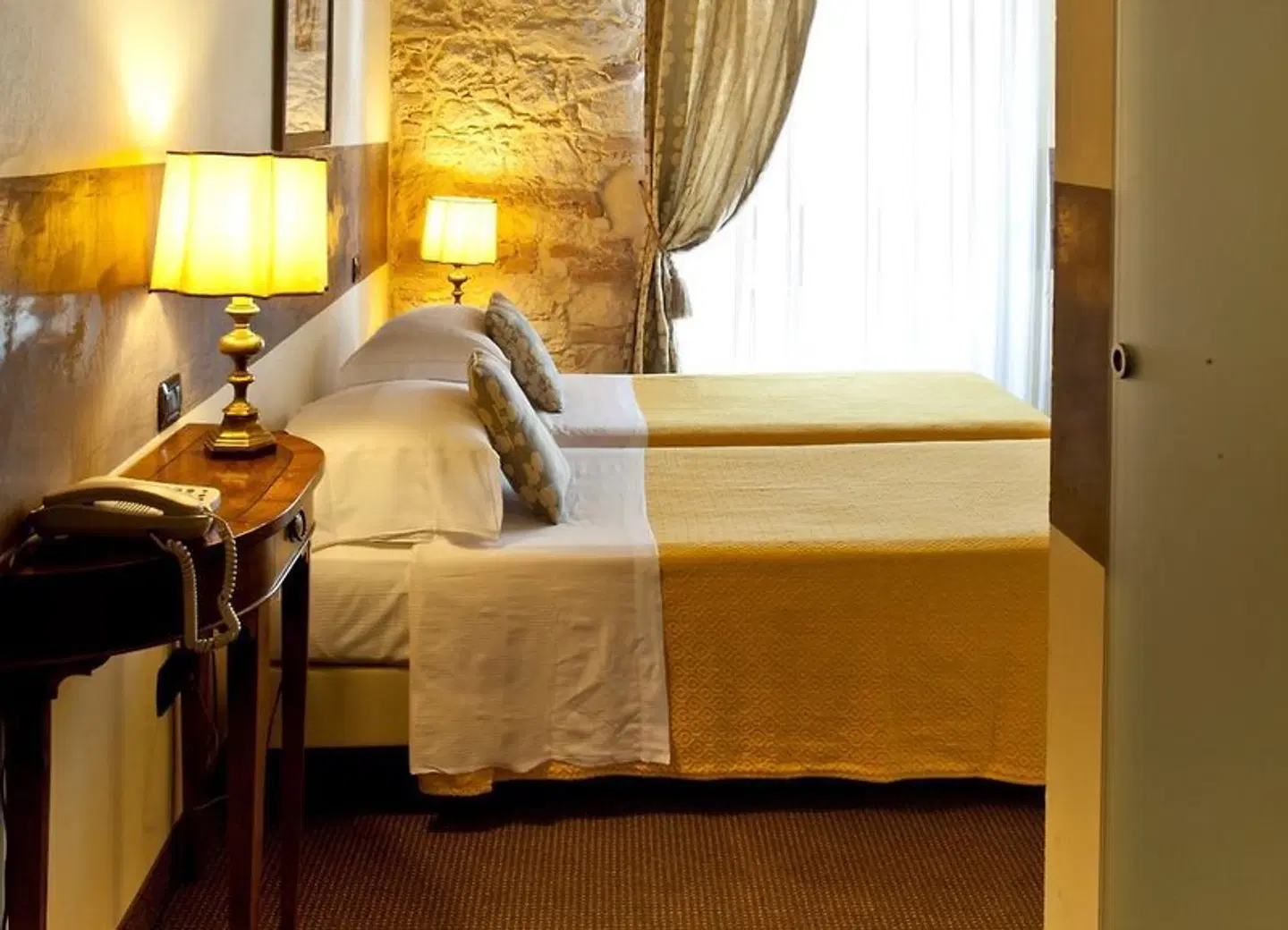 Scalzi ROOM_EXAMPLE