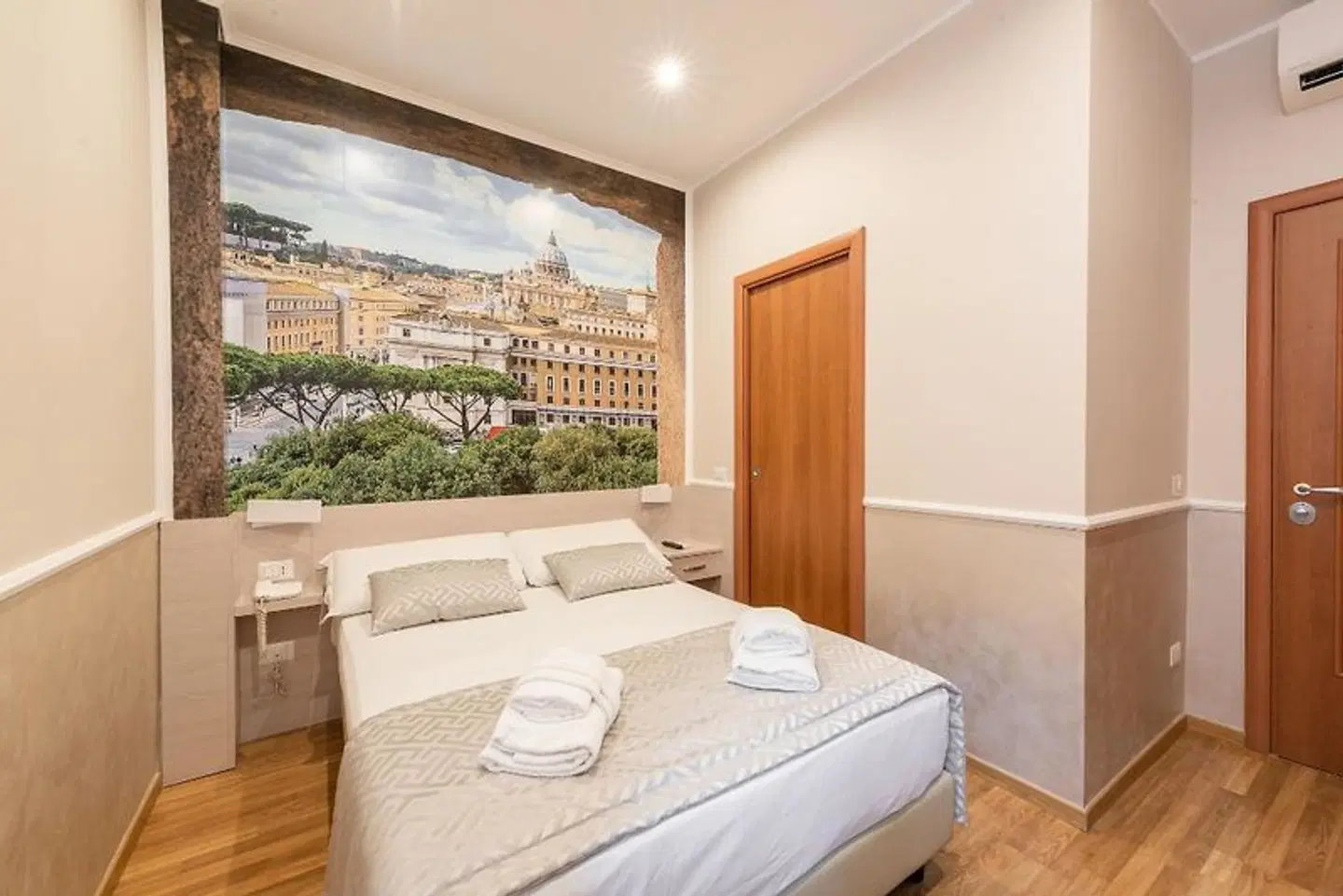 Top Floor Colosseo Guesthouse ROOM_EXAMPLE