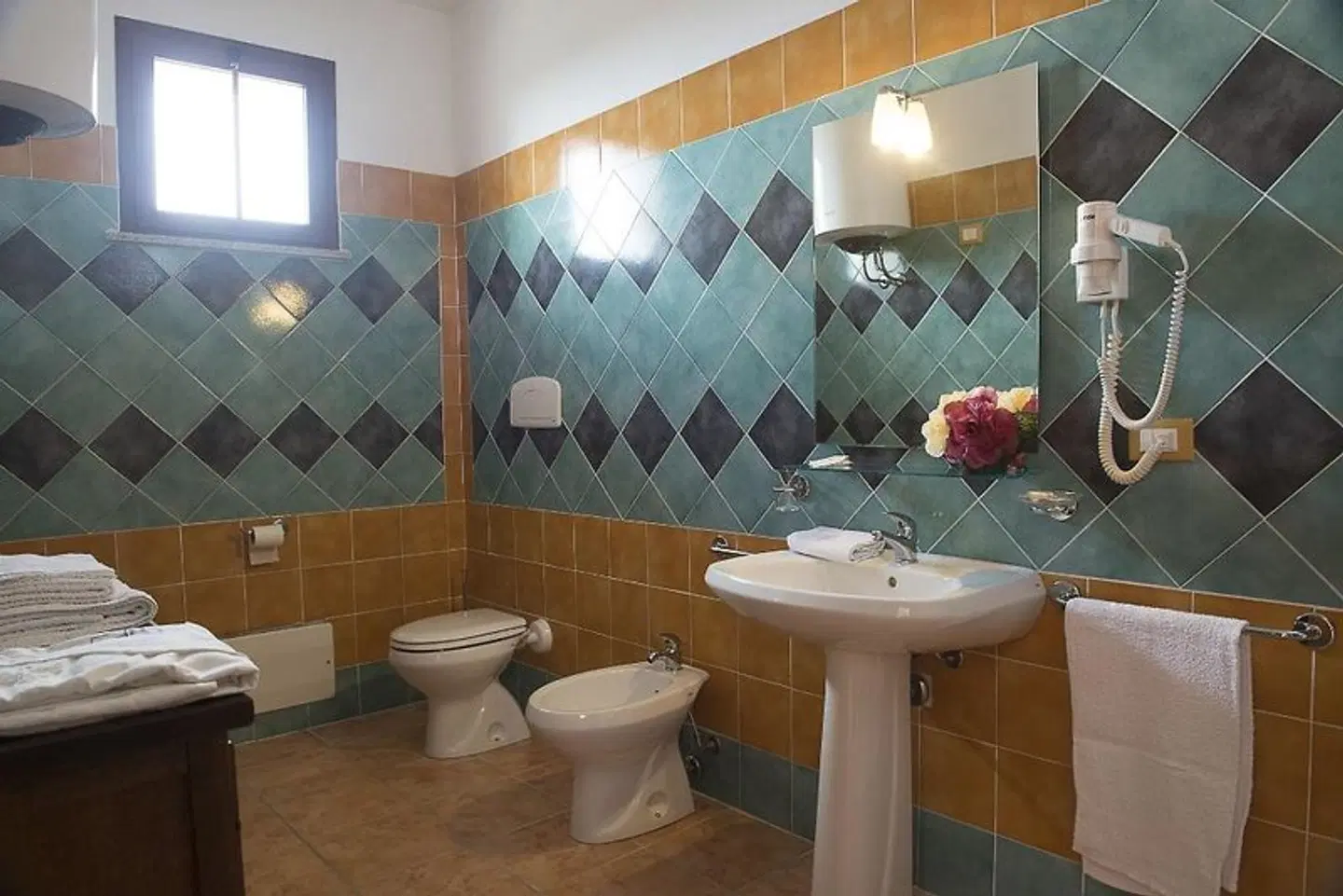 Hotel Montiruju Badezimmer