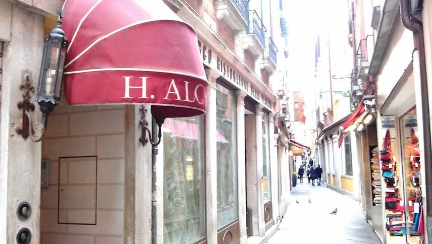 Alcyone EXTERIOR