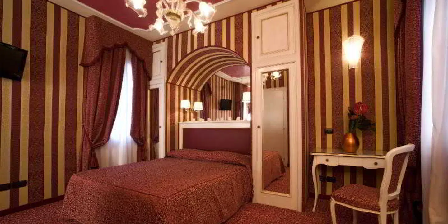 Alcyone ROOM_EXAMPLE