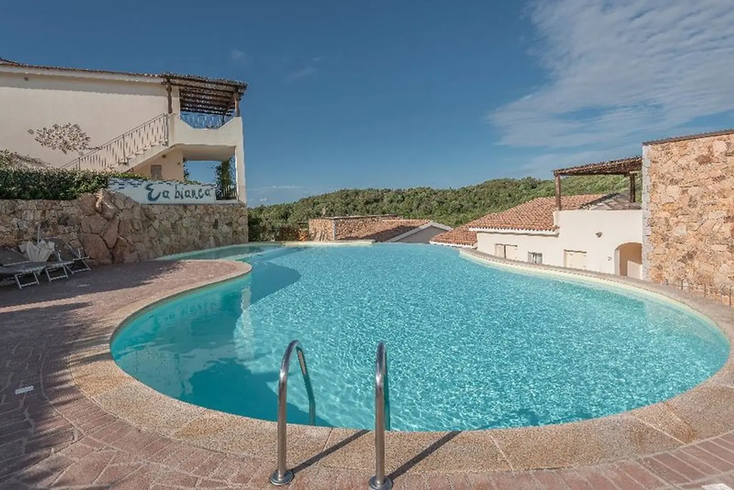 Residence Ea Bianca OUTDOOR_POOL