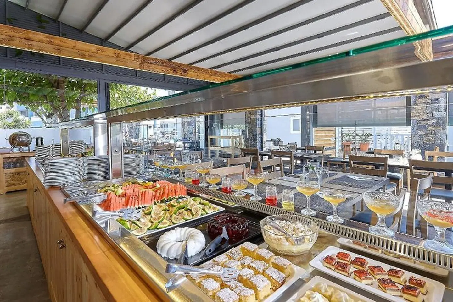 Pollis Hotel Restaurant