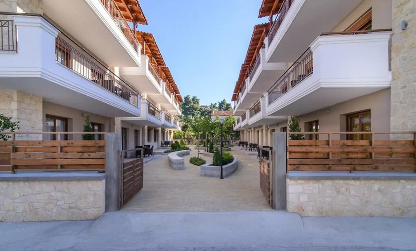 Apanemia by Flegra Hotels EXTERIOR