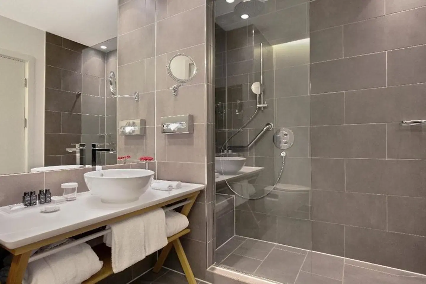 Crowne Plaza Berlin Potsdamer Platz Badezimmer