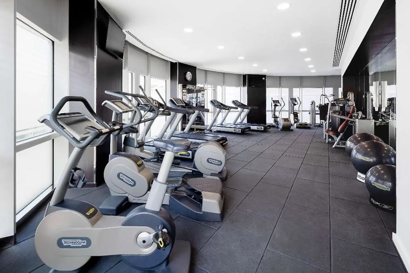 Radisson Blu Edwardian New Providence Wharf Hotel SPORTS_AND_LEISURE