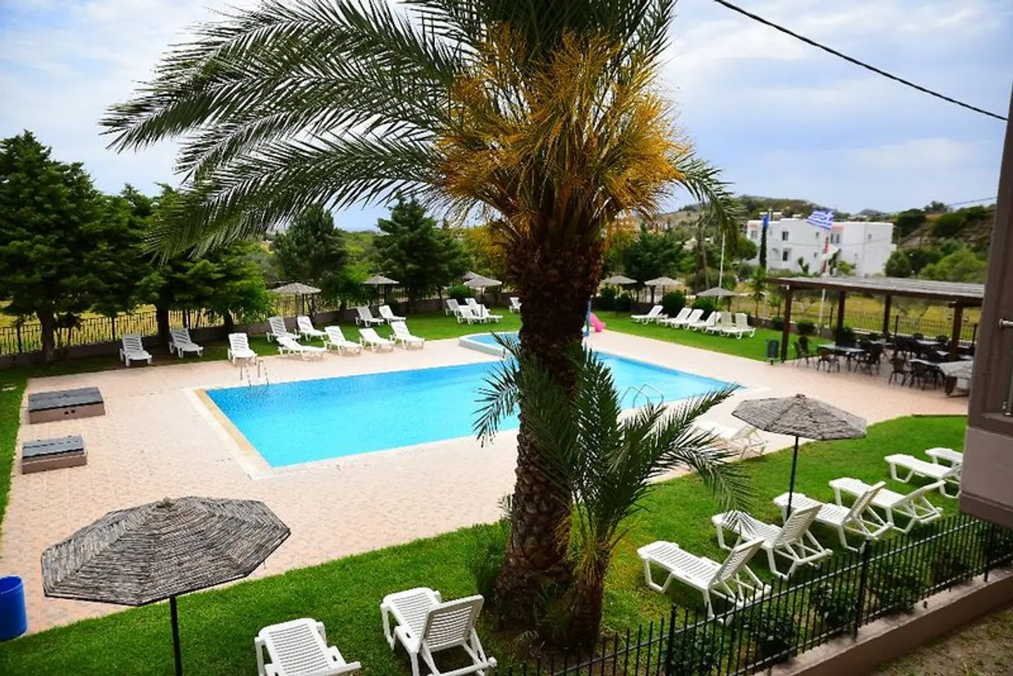 Rose Hotel OUTDOOR_POOL
