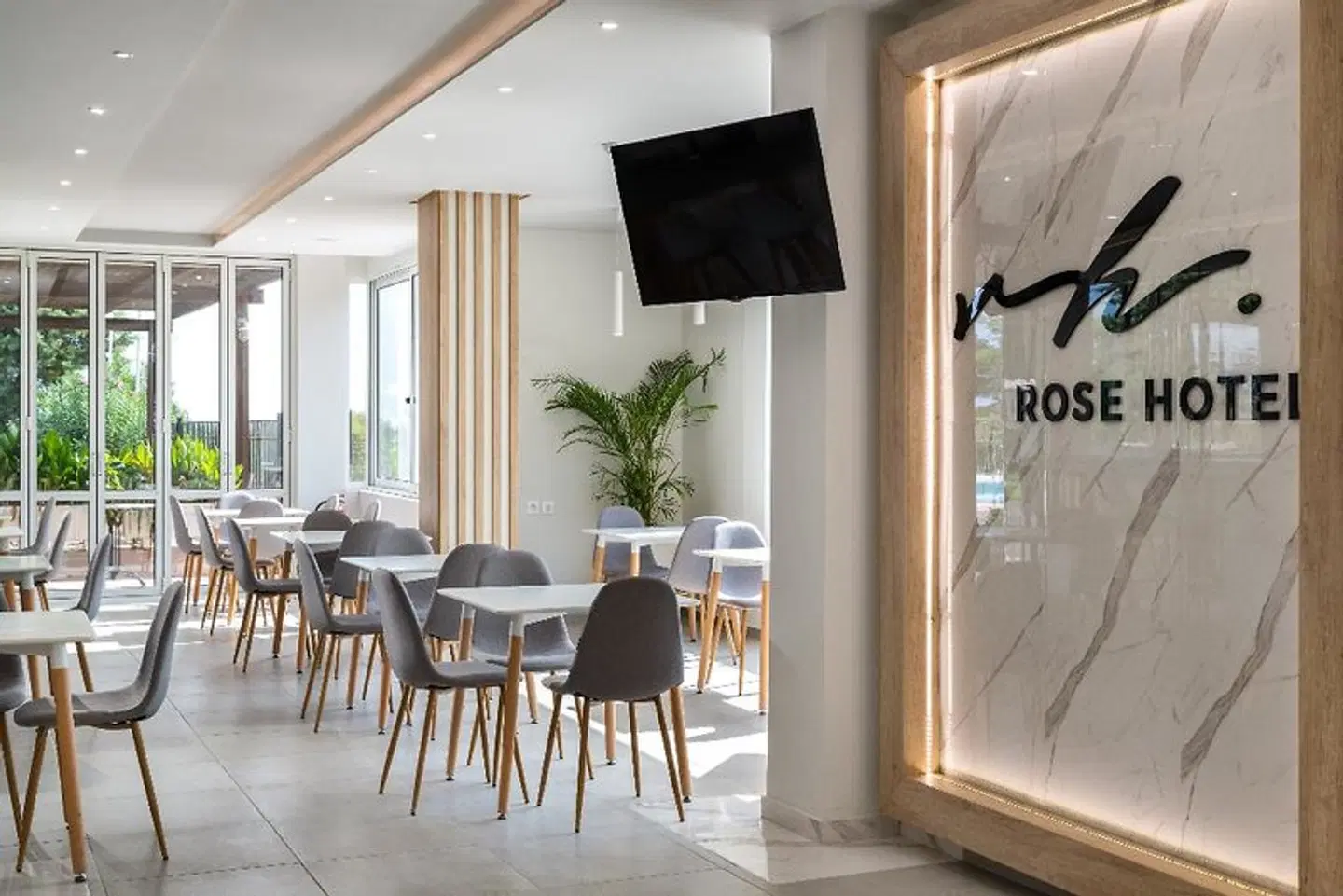 Rose Hotel Restaurant