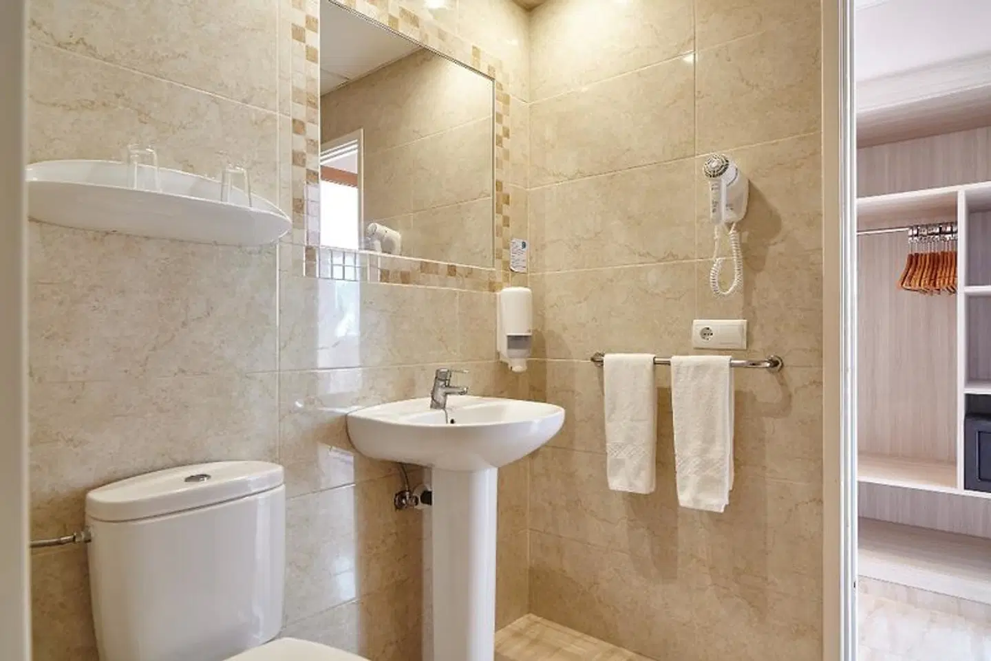 Mar y Huerta Hostal Badezimmer