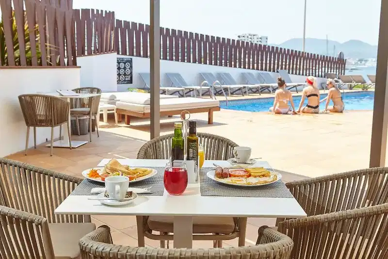 Sol Bahía Ibiza Suites – Hotelfoto