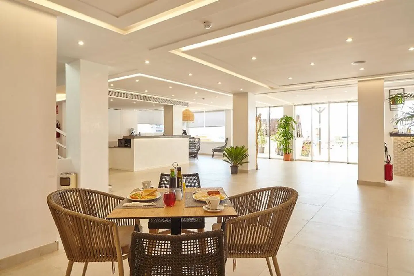 Sol Bahía Ibiza Suites LOUNGE_LOBBY