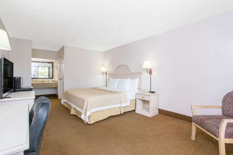 Days Inn & Suites Navarre Conference Center – Hotelfoto