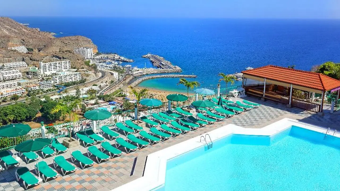 Apartamentos Monteparaiso OUTDOOR_POOL