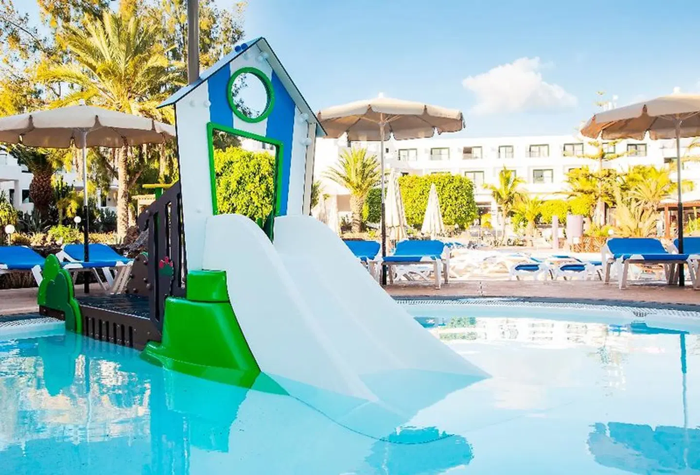Hotel BlueBay Lanzarote OUTDOOR_POOL