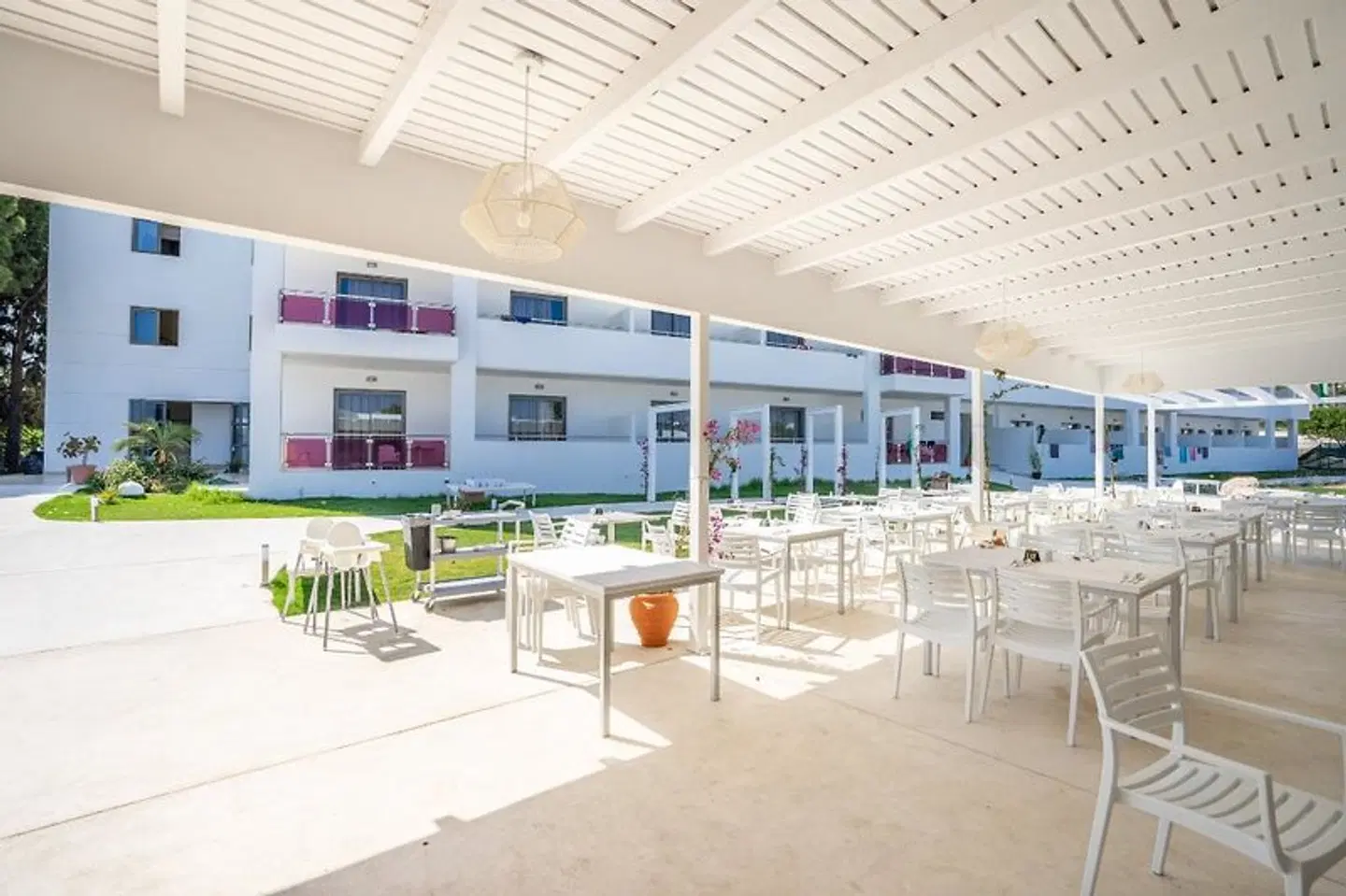 Stamos Hotel Bar