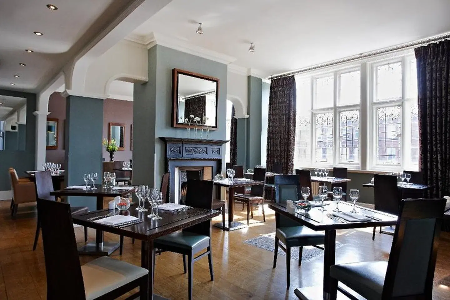 Clayton Crown Hotel London Restaurant