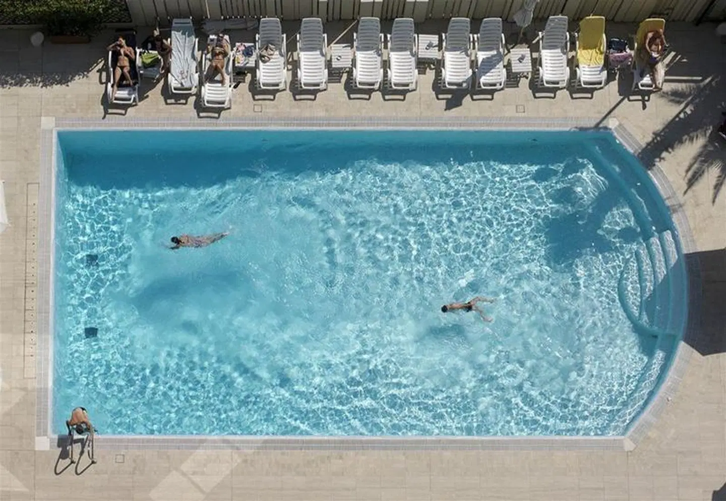 Sporting OUTDOOR_POOL
