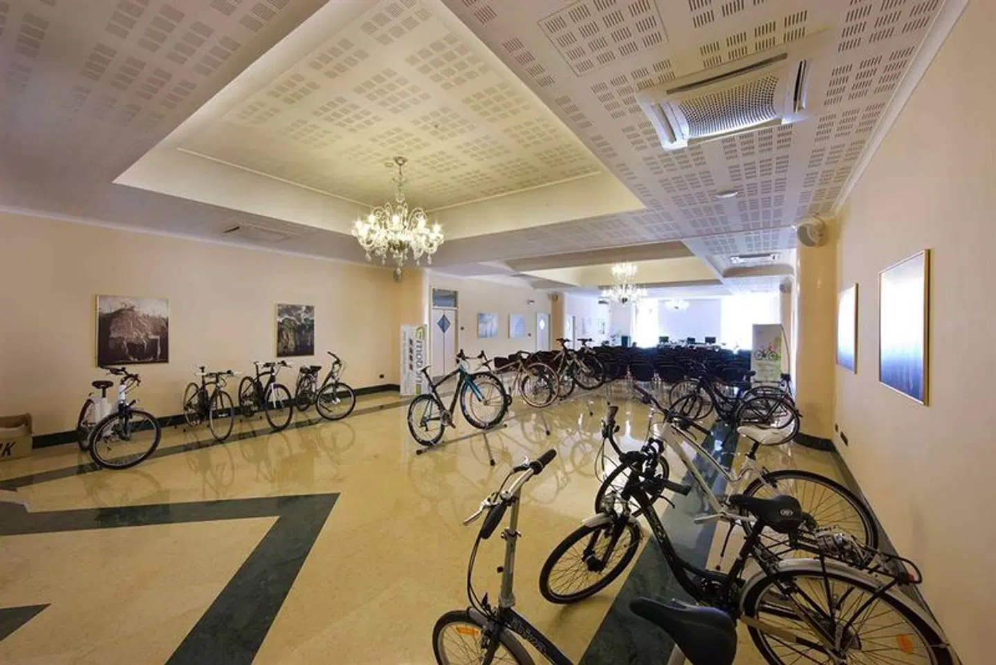 Ulisse Deluxe Hostel SPORTS_AND_LEISURE