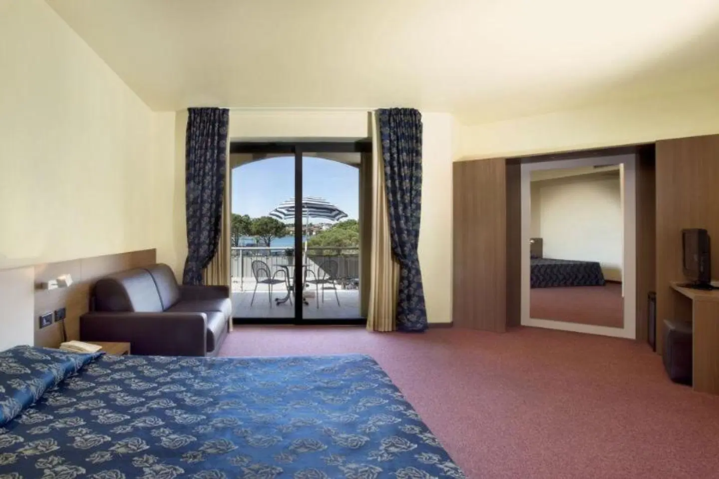 Al Fiore ROOM_EXAMPLE