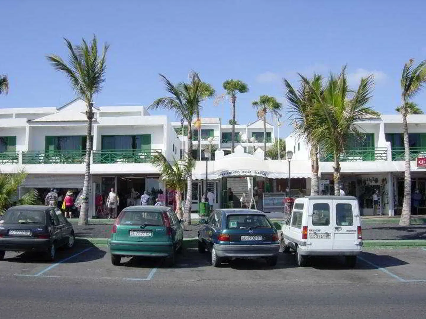 Rocas Blancas Apartments EXTERIOR