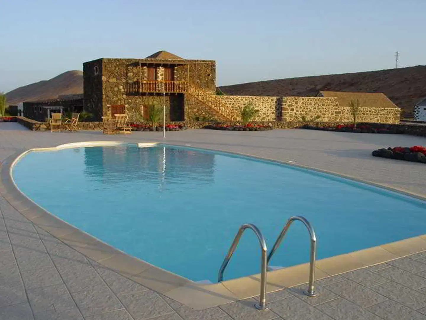 Hotel Rural Mahoh OUTDOOR_POOL