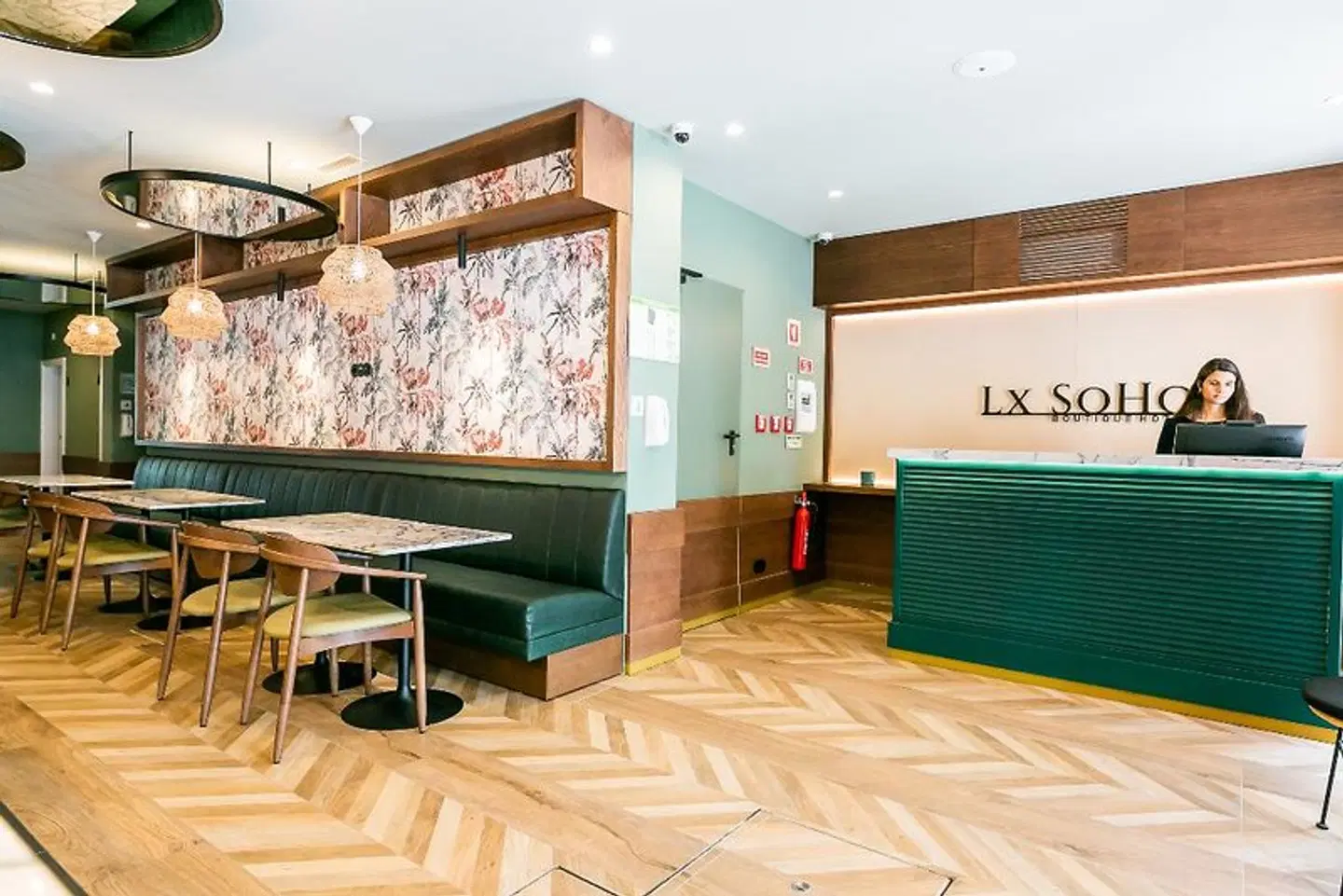 The Optimistic Hotel LOUNGE_LOBBY