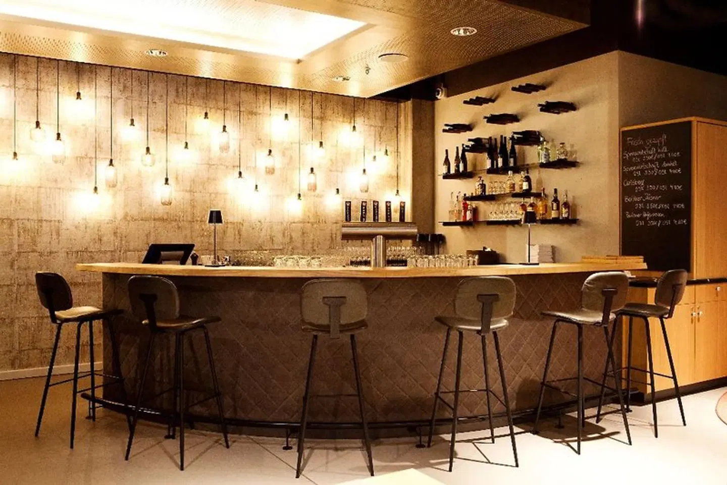 Hotel Indigo Berlin - East Side Gallery Bar