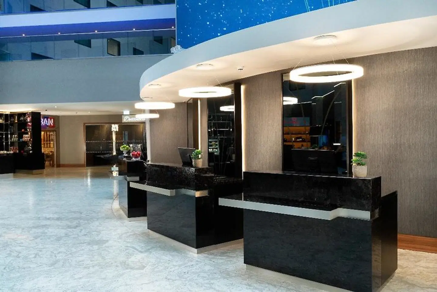 Crowne Plaza London Heathrow T4 LOUNGE_LOBBY