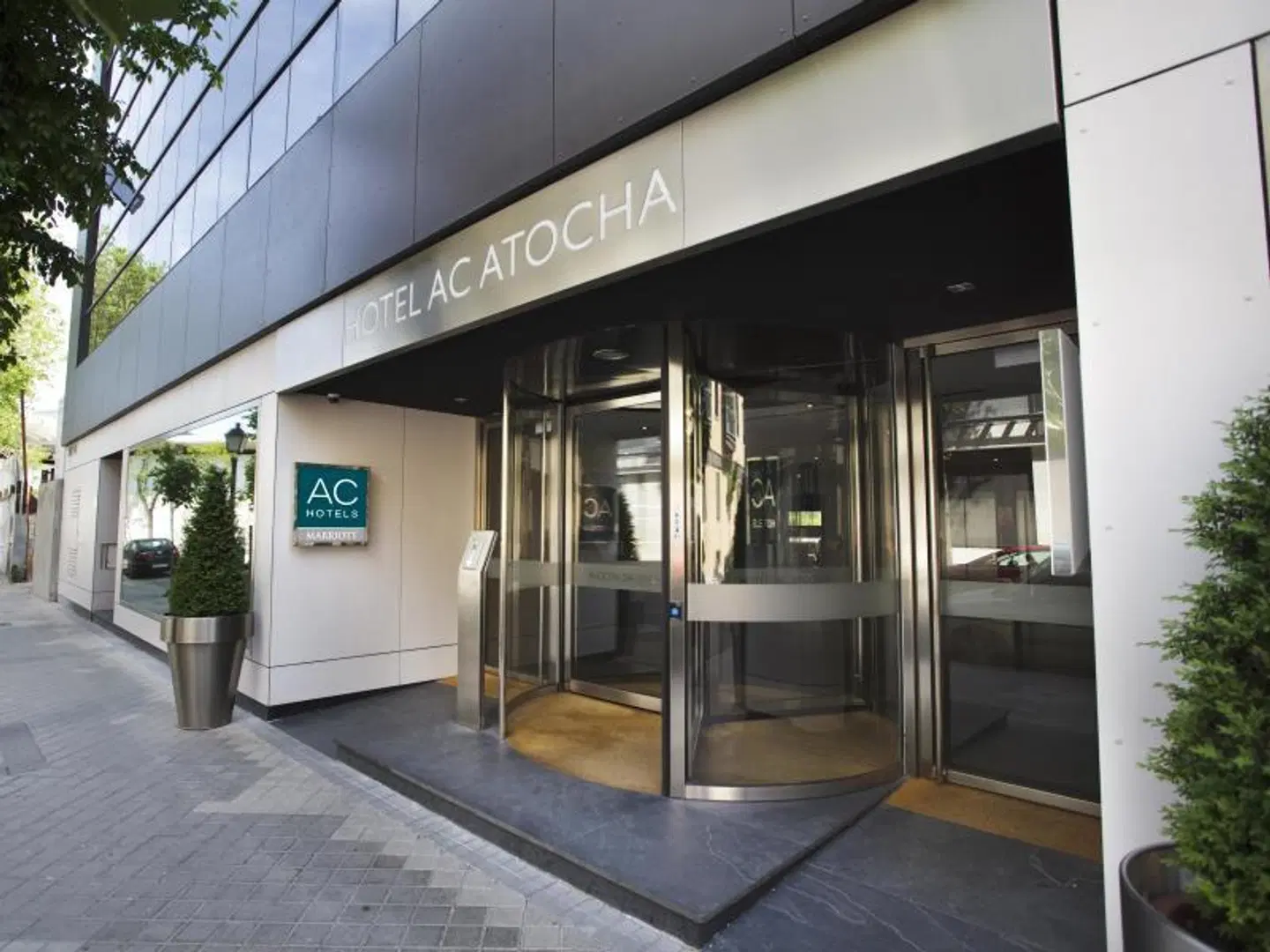 AC Hotel by Marriott Atocha EXTERIOR