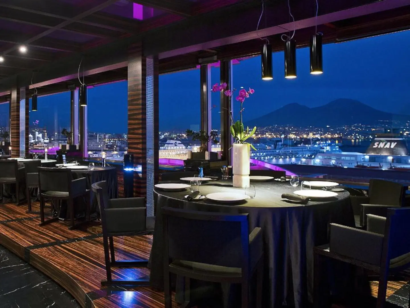 Romeo Bar