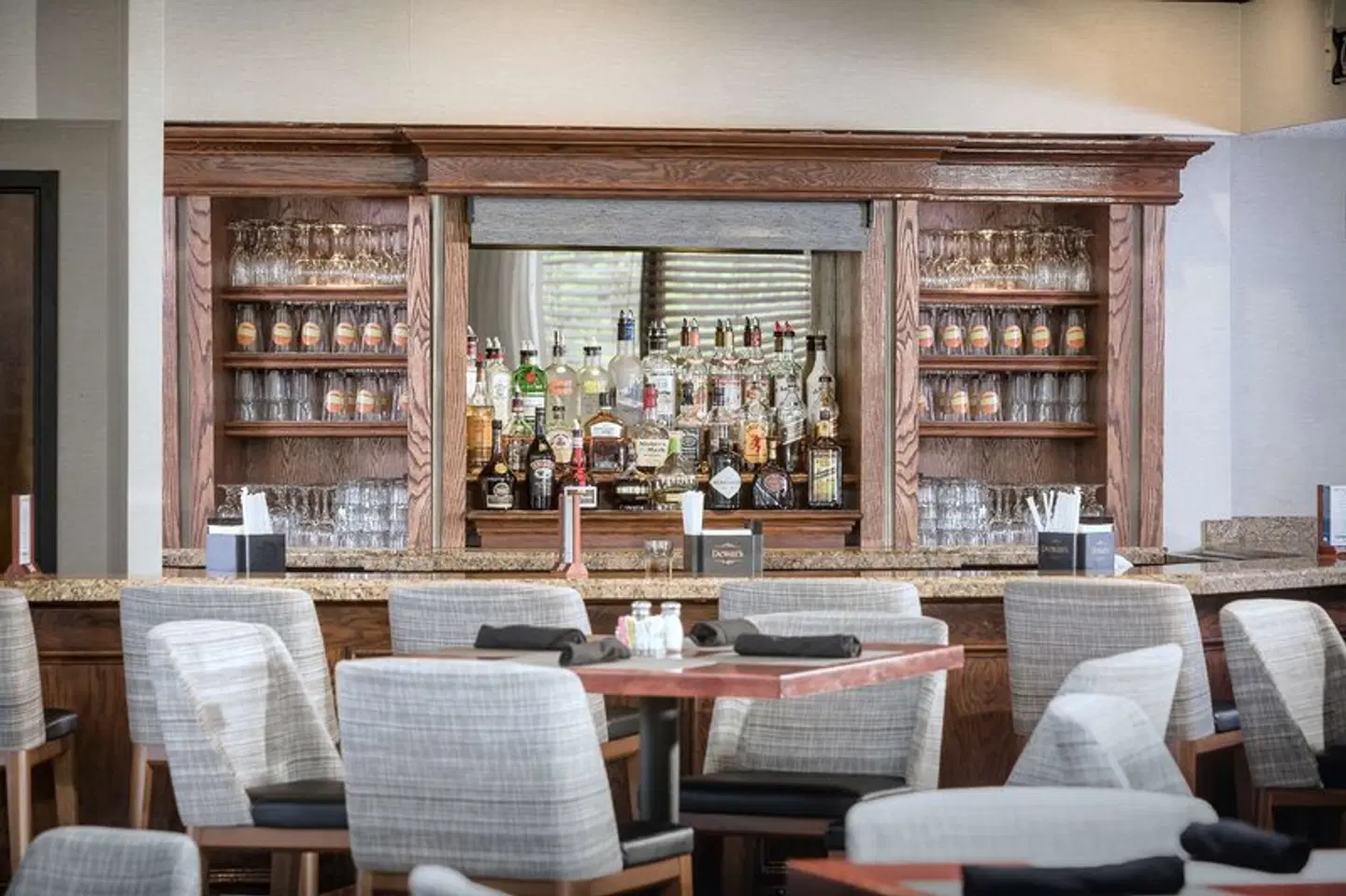 DoubleTree by Hilton Hotel Boston - Rockland Bar
