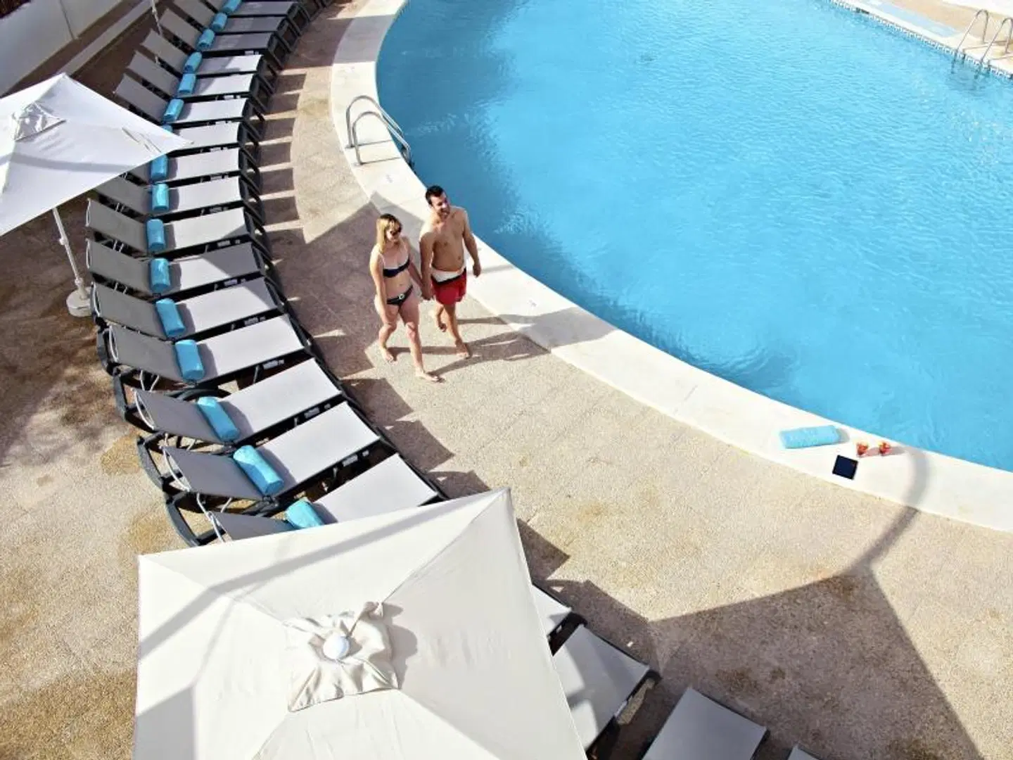 Flamingo Beach Resort Terrasse