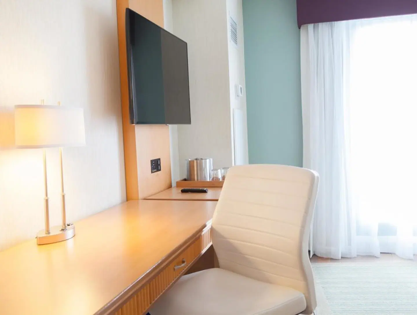 Best Western Premier Toronto Airport Carlingview Hotel ROOM_EXAMPLE