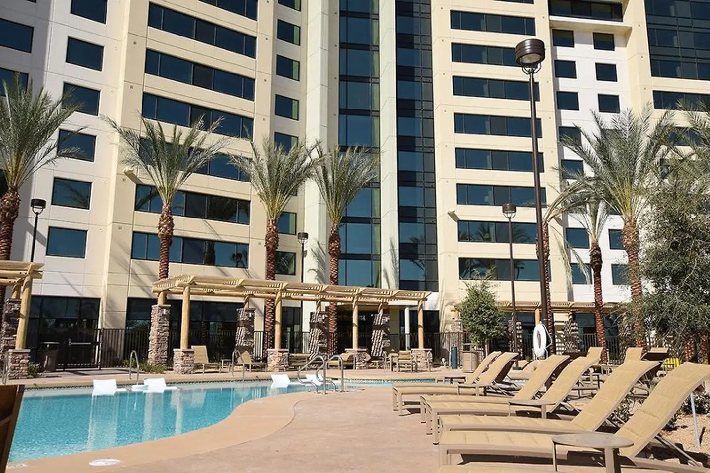 The Berkley, Las Vegas OUTDOOR_POOL