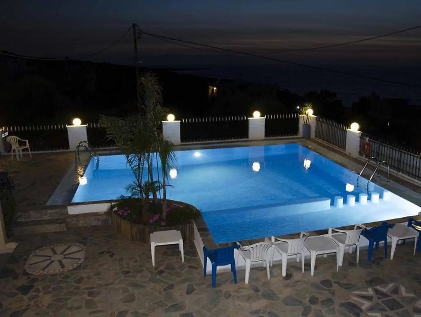 Esplanade Apartments Hallenbad