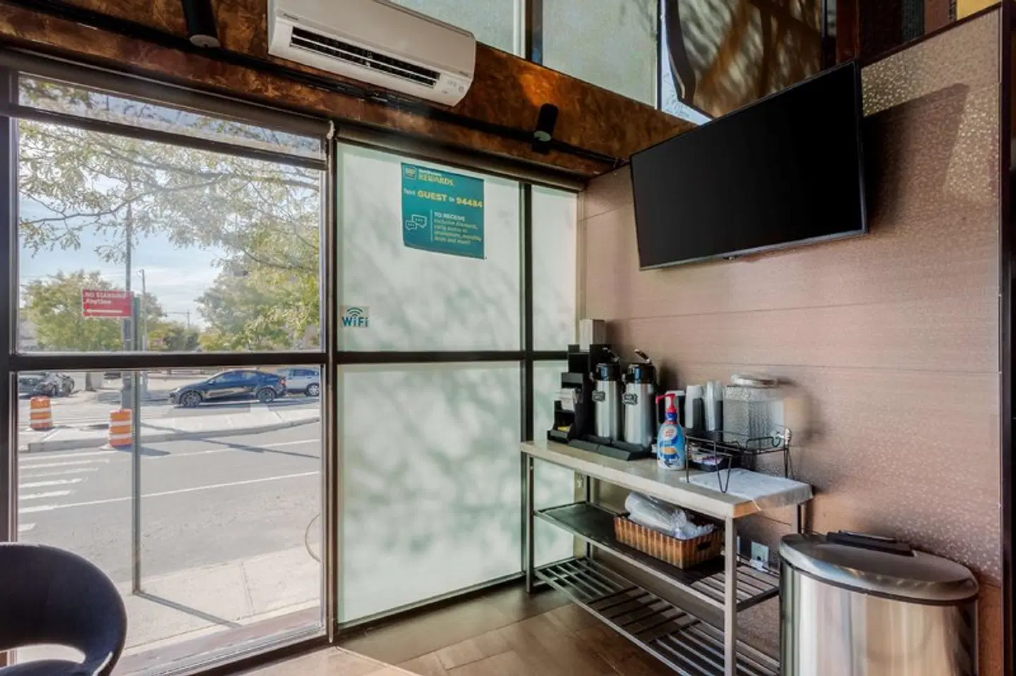 Best Western Plus Brooklyn Bay Hotel ROOM_EXAMPLE