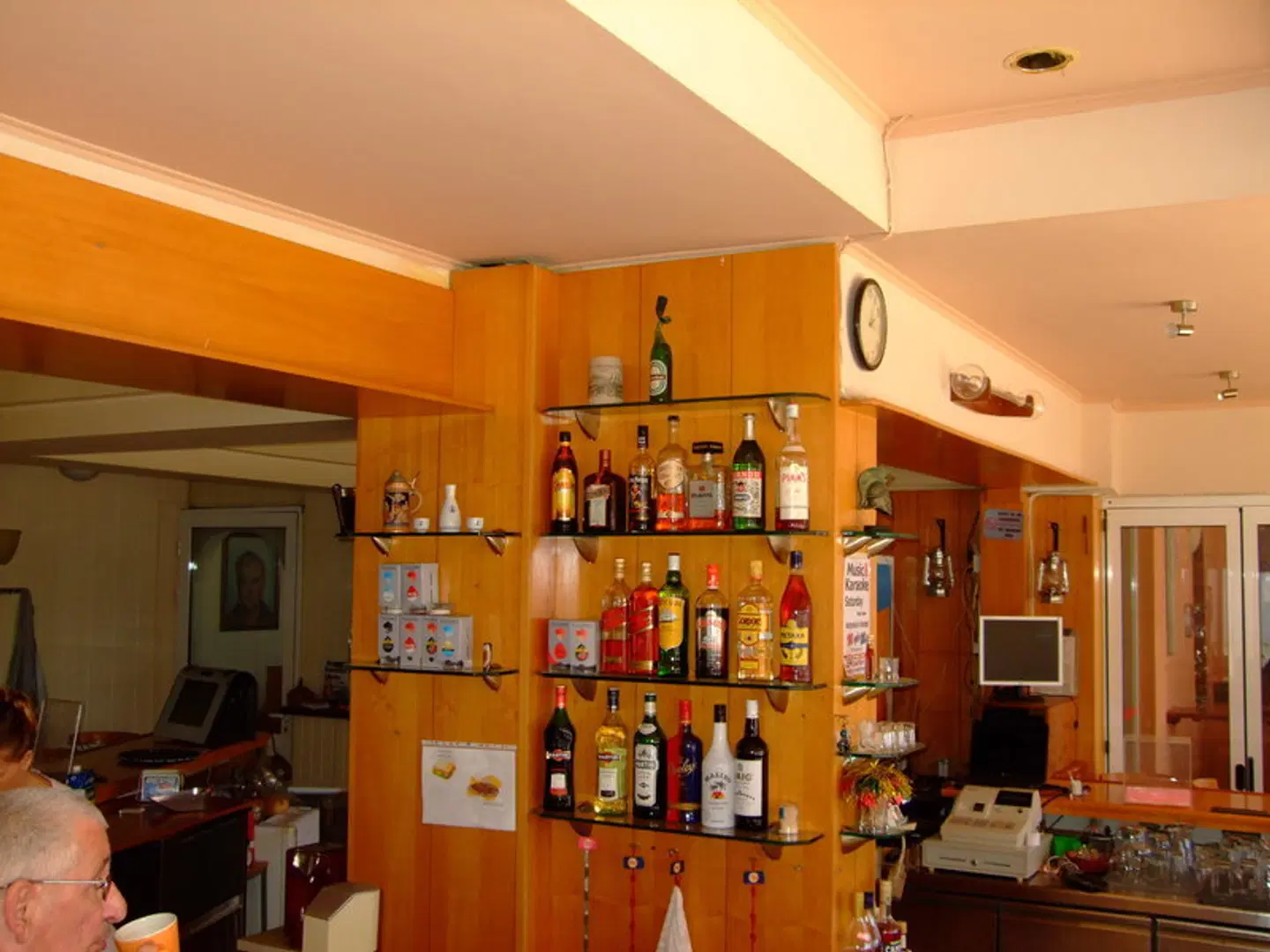 Antonios Hotel Bar