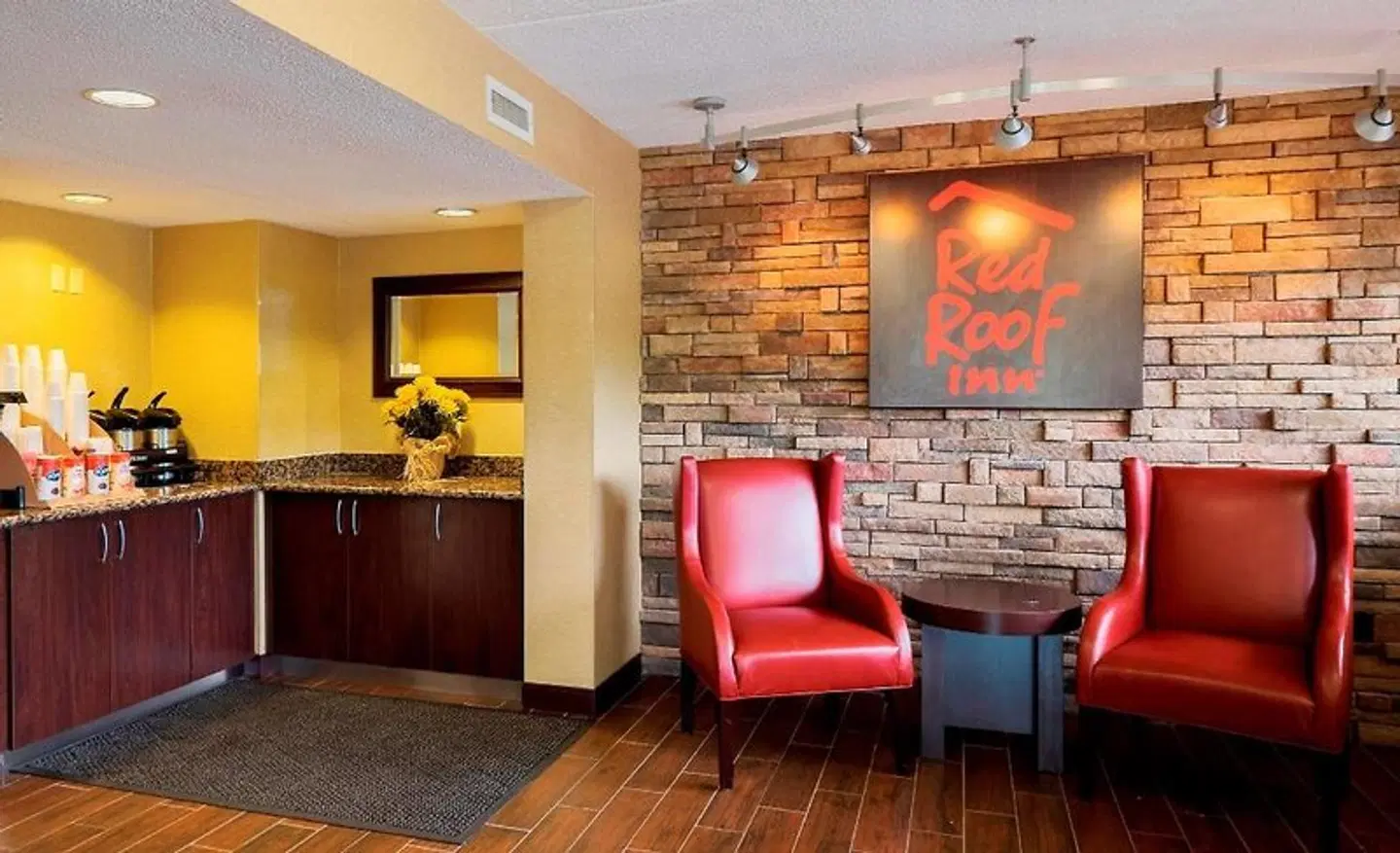 Red Roof Inn Edison LOUNGE_LOBBY