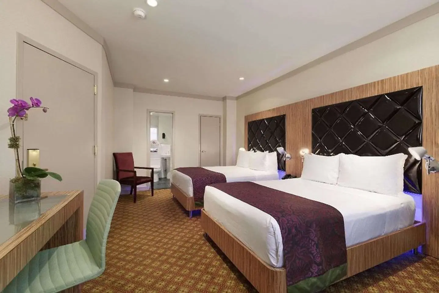 Night Hotel Broadway ROOM_EXAMPLE